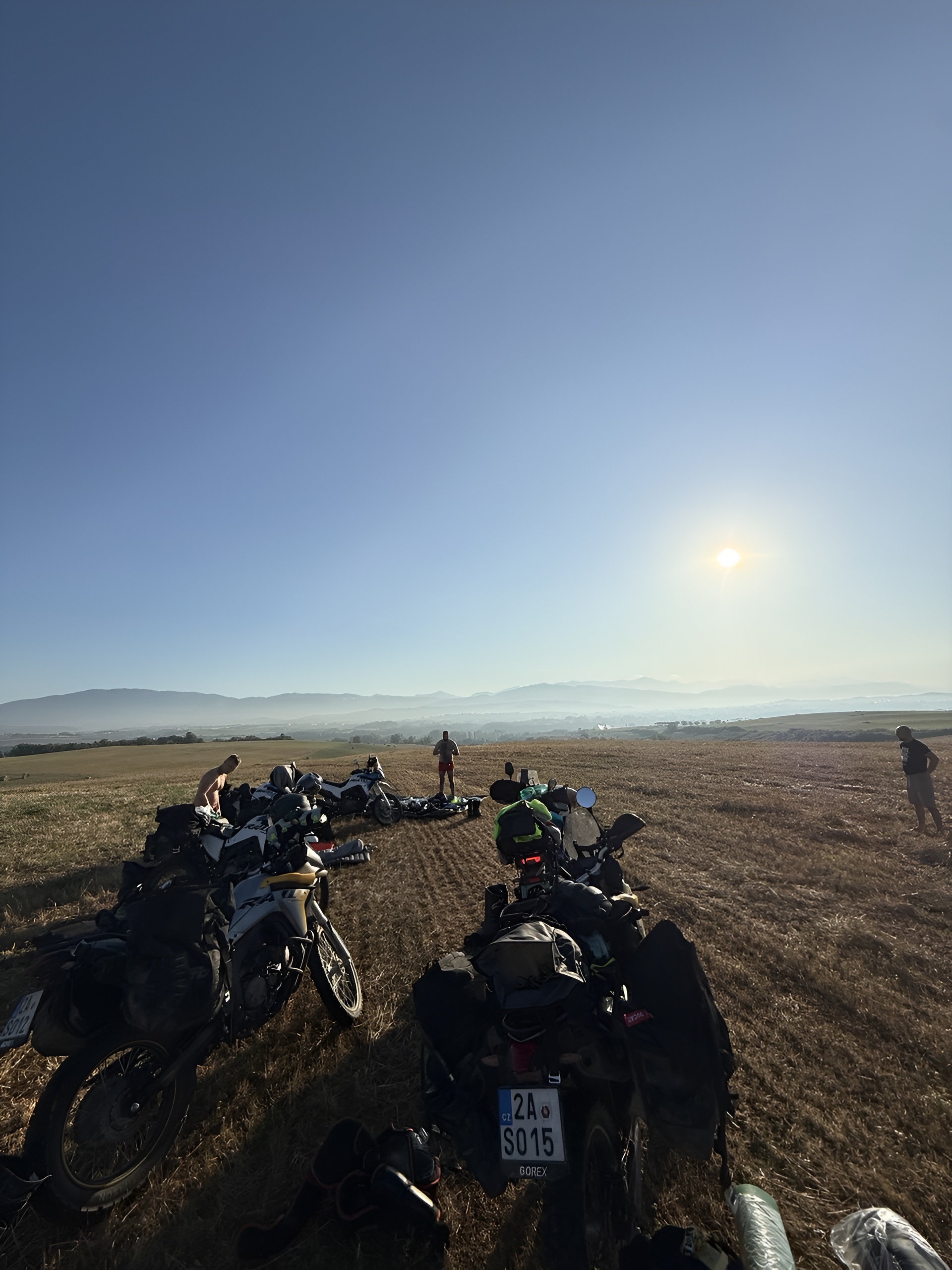 Байкеры на эндуро-экспедиции в Италии